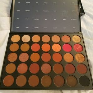 Morphe 35O2 Second Nature palette